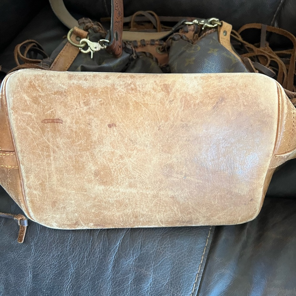 Louis Vuitton Brown Monogram Fringe Shoulder Bag with Tan Trim - Picture 2 of 2